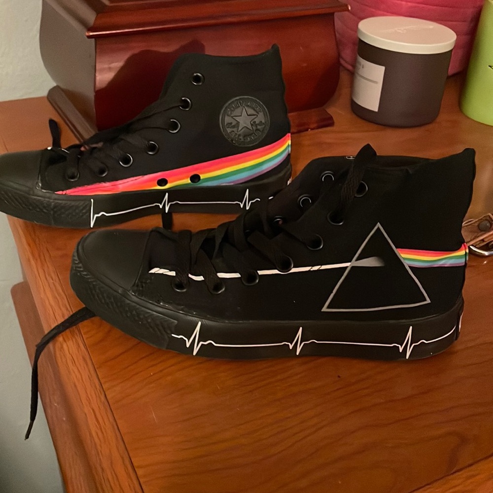 Dark Side of the Moon converse